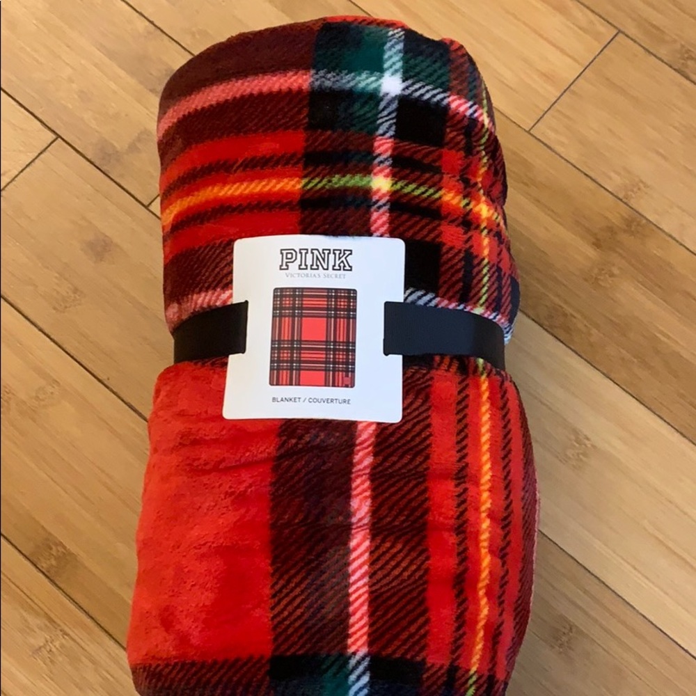 🆕 🎉HP🎉  PINK fleece blanket
